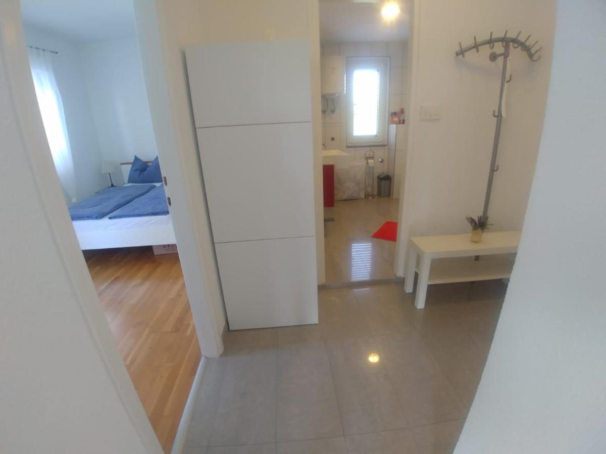 Ferienwohnung Lana Apartman Medulin Exterior foto